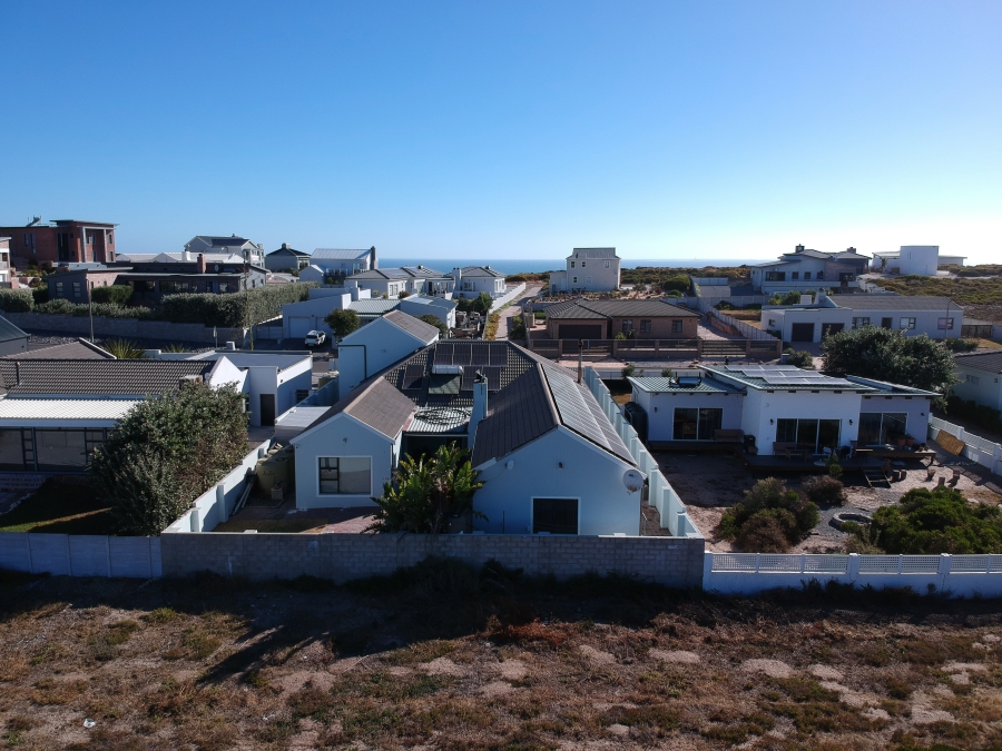 4 Bedroom Property for Sale in Pearl Bay Western Cape